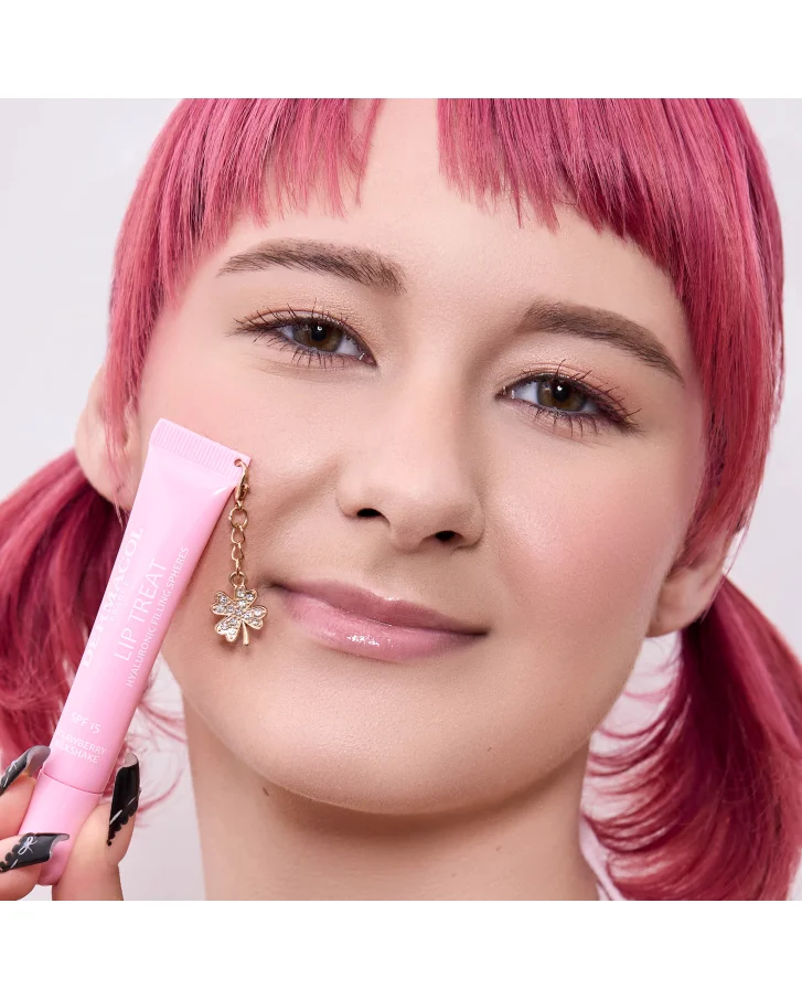 Lip treat nawilżający błyszczyk do ust SPF 15 z zawieszką